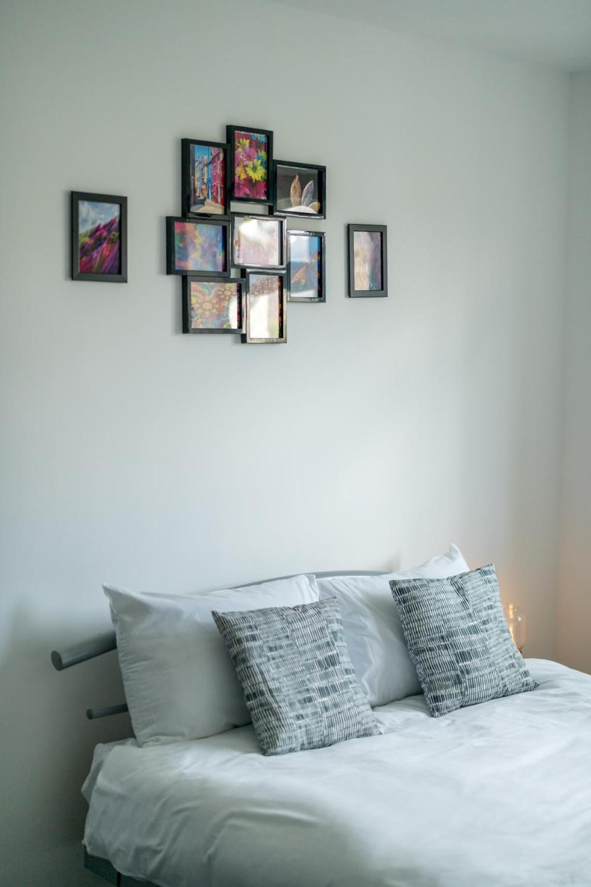 Harlesden, - Stylish Two-bedroom *