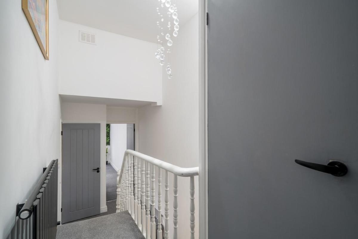Harlesden, - Stylish Two-bedroom Appartamento *
